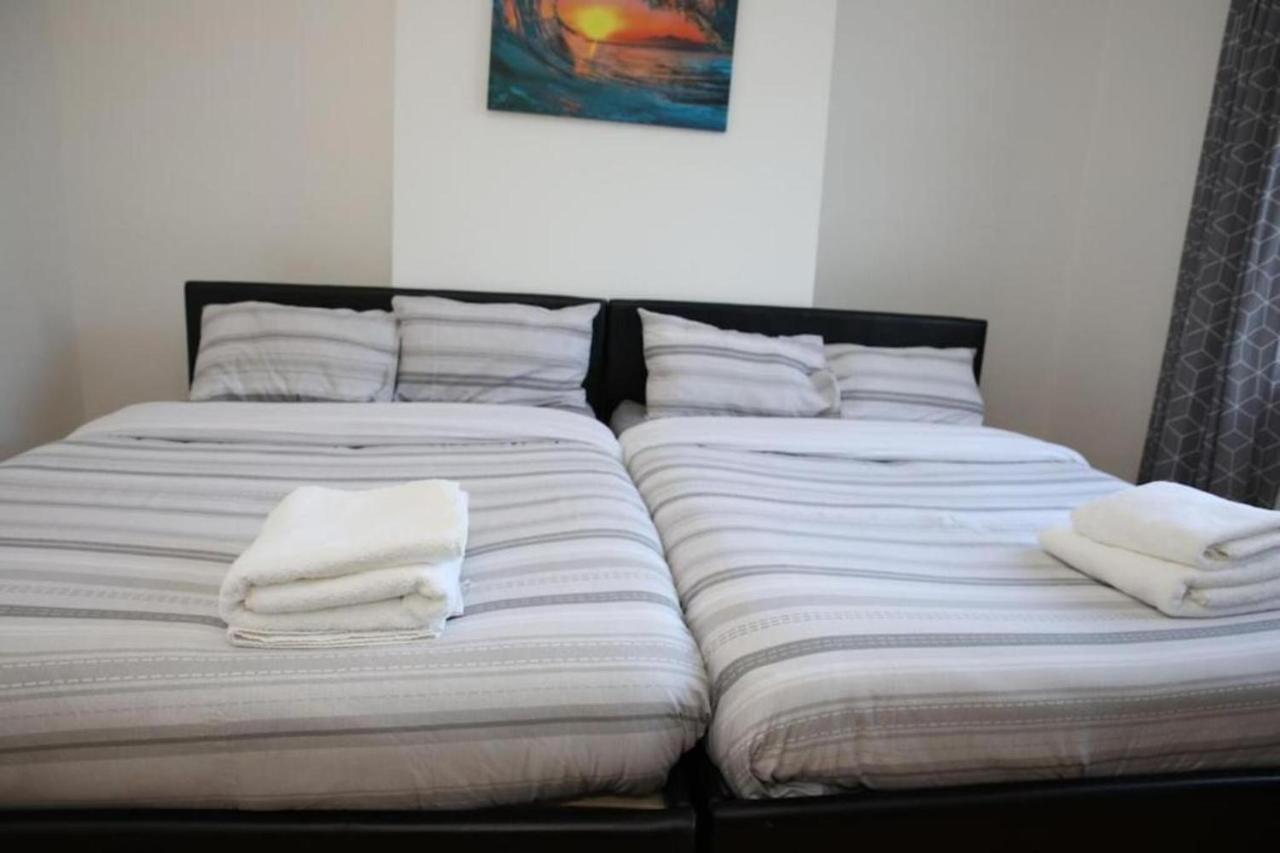 לונדון Oyo Timi Holiday Homes מראה חיצוני תמונה
