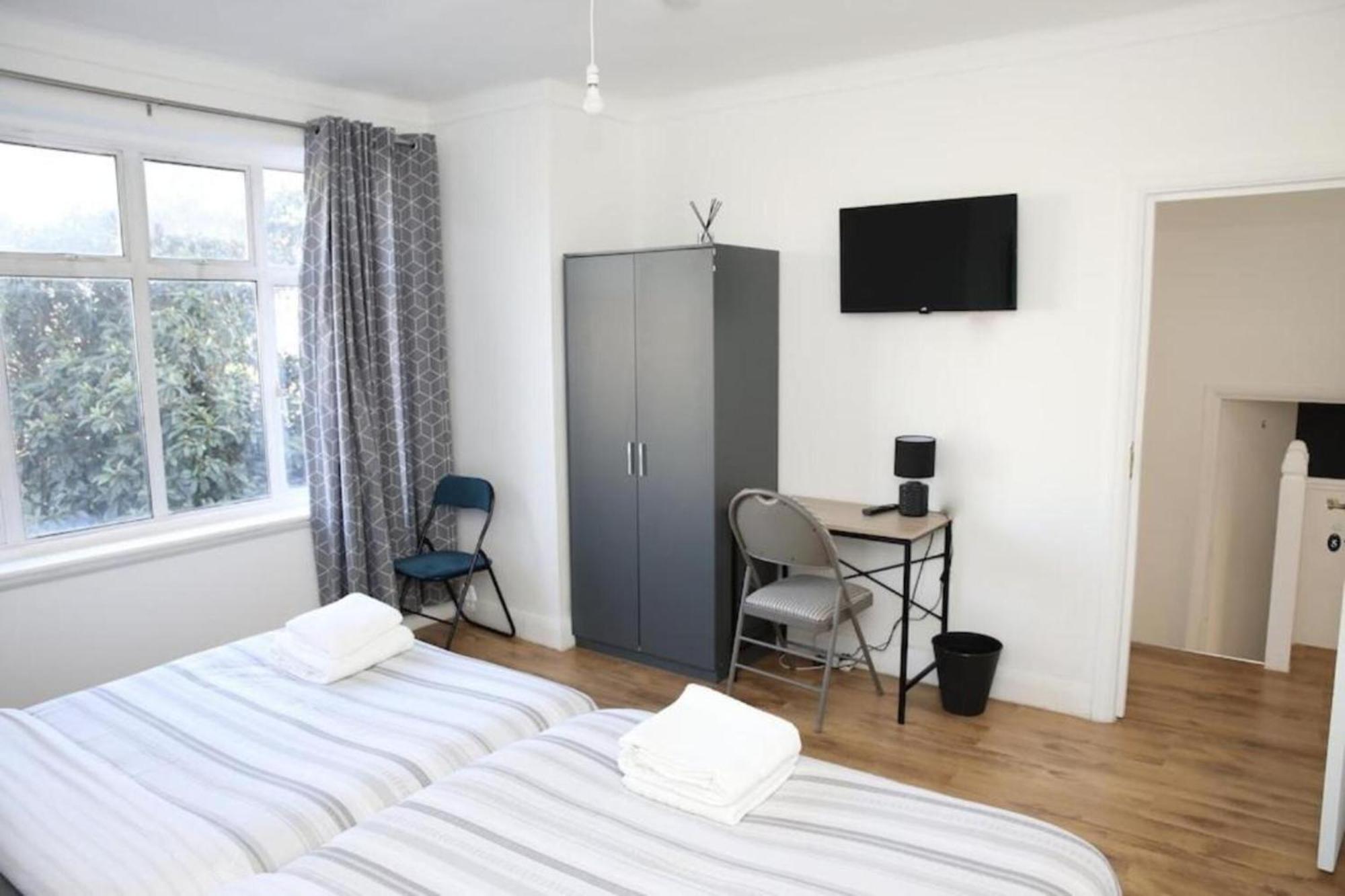לונדון Oyo Timi Holiday Homes מראה חיצוני תמונה