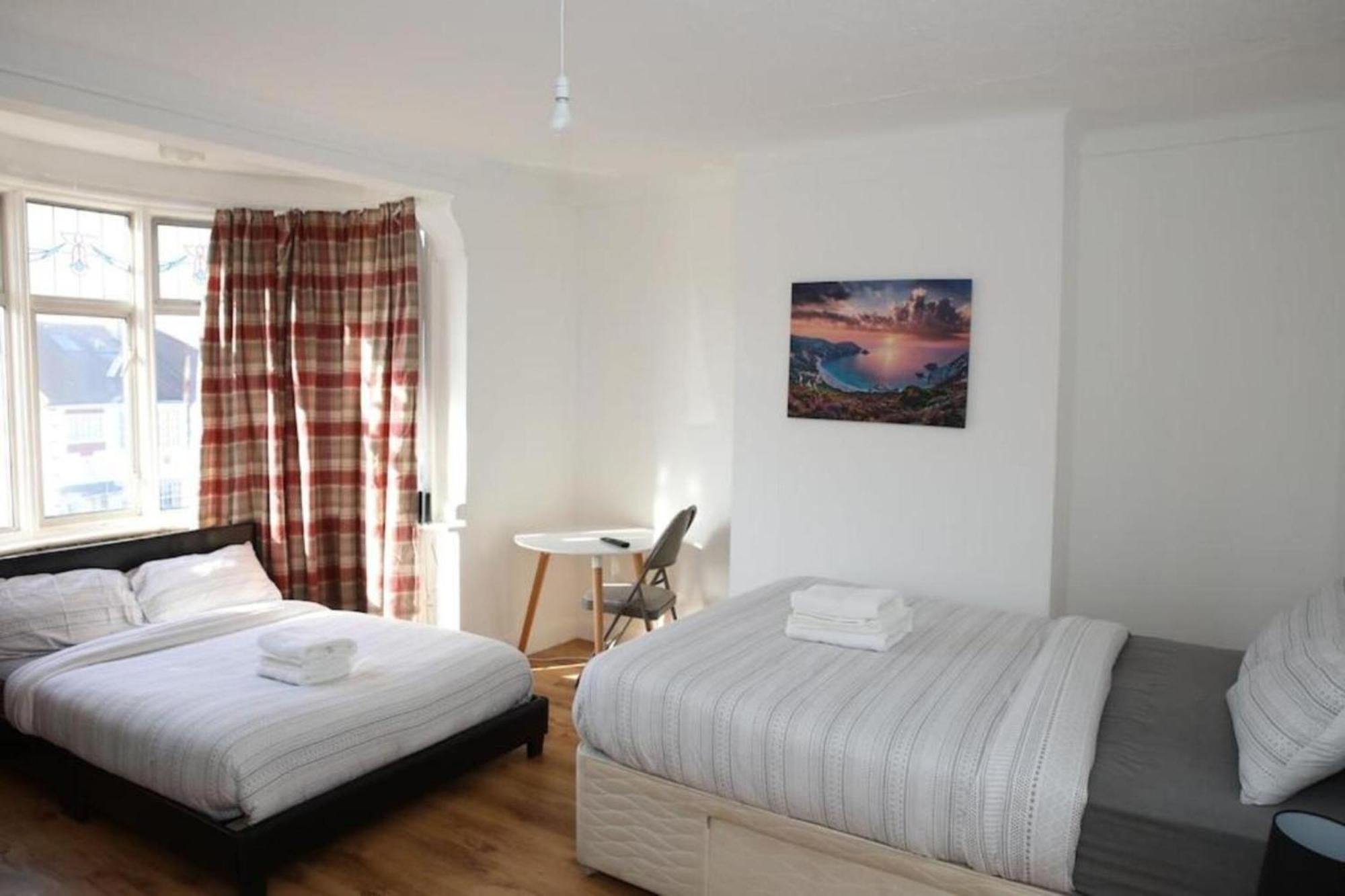 לונדון Oyo Timi Holiday Homes מראה חיצוני תמונה